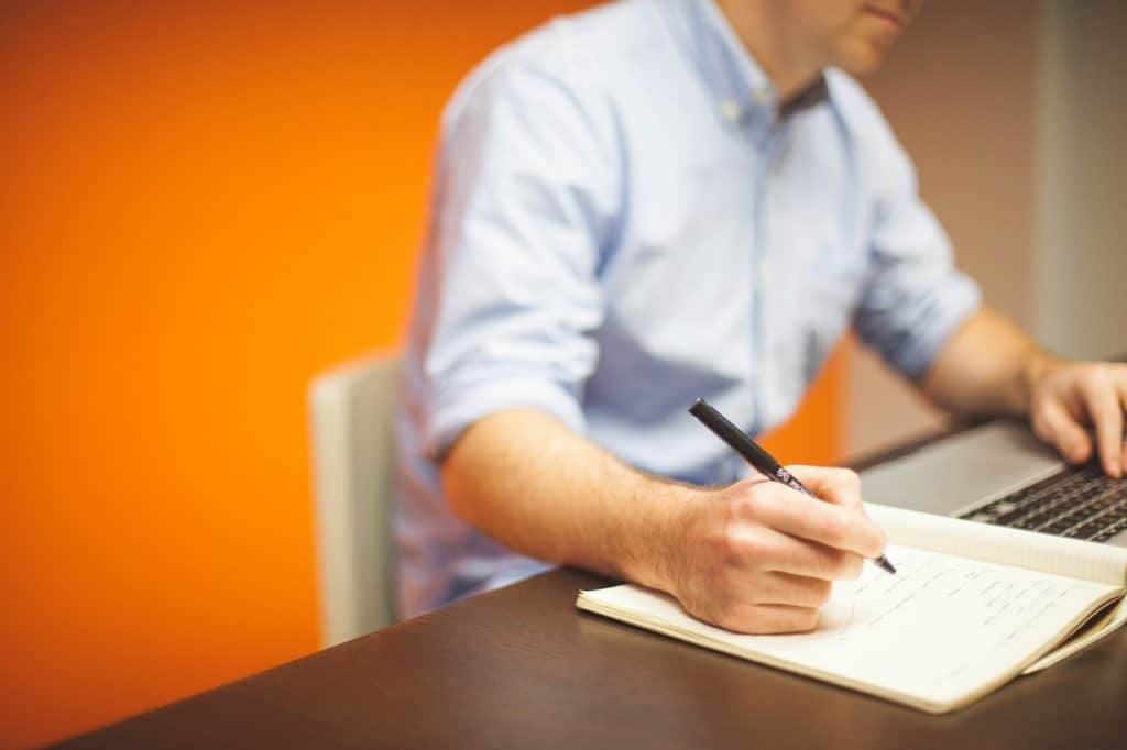 Définition et contenu du Droit Commercial en France