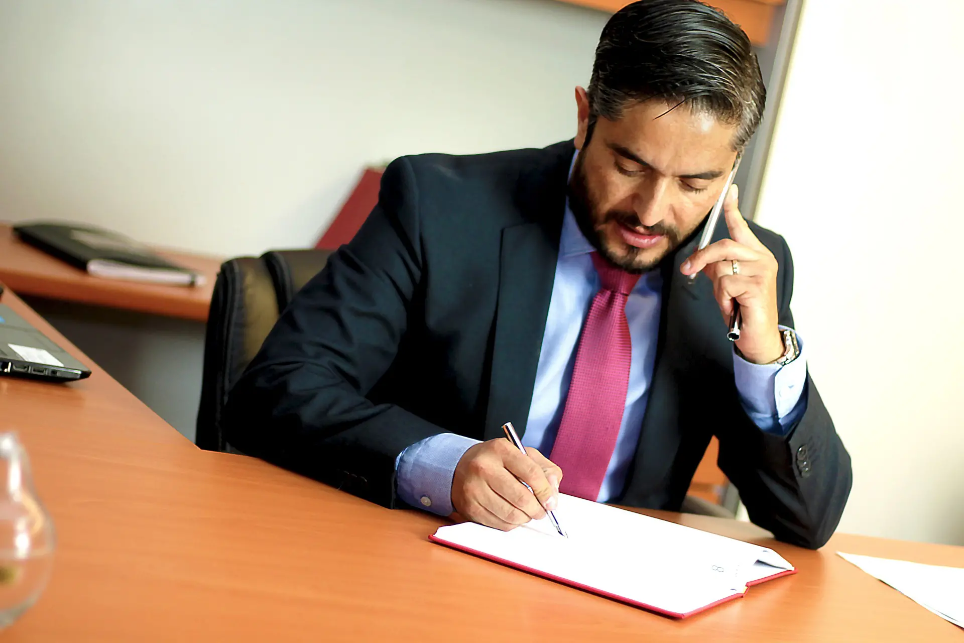 Qu'est-ce qu'un avocat ?