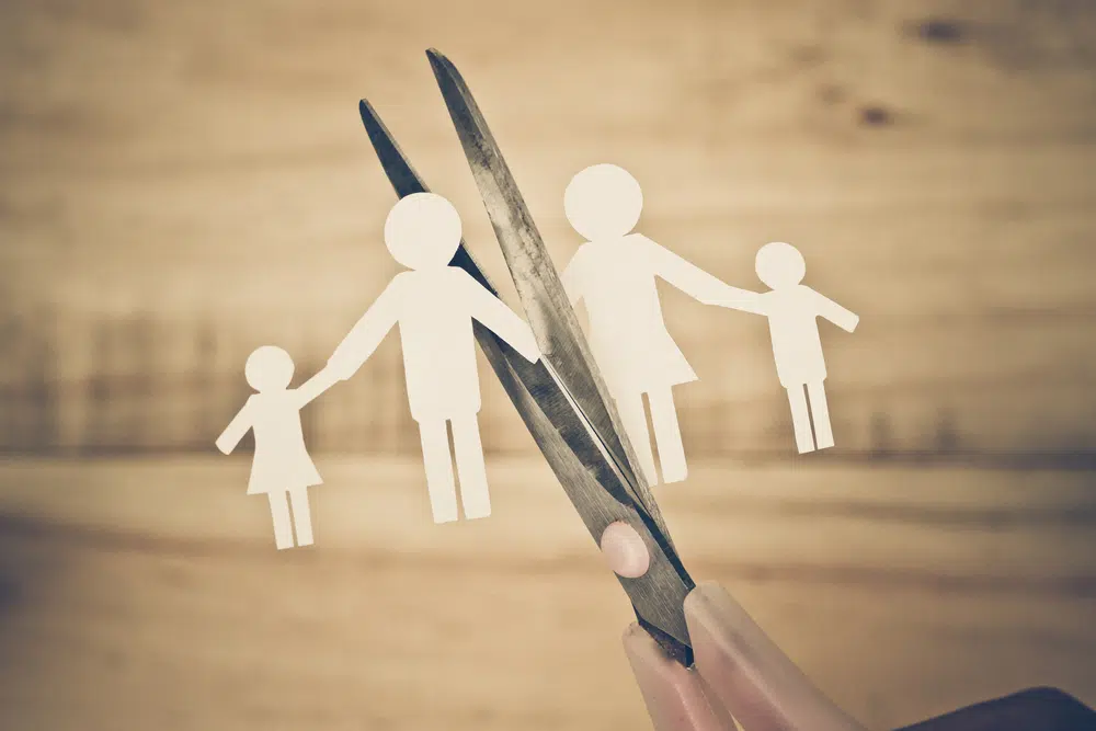 Qui peut divorcer sans juge et en ligne ?
