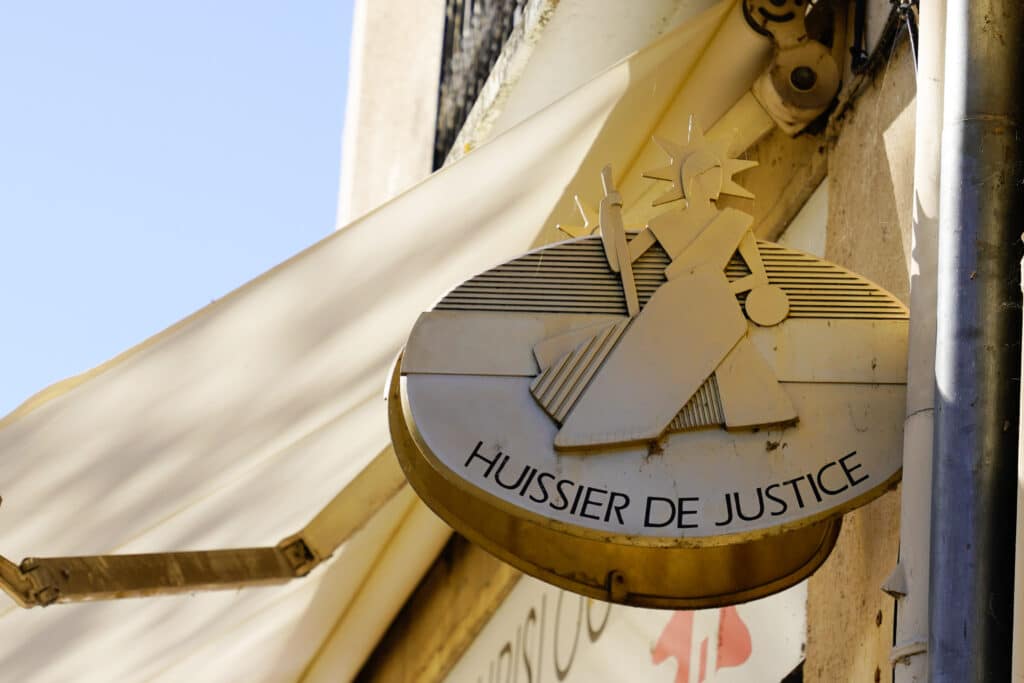 Rédaction d’un constat par un huissier de Justice à Paris