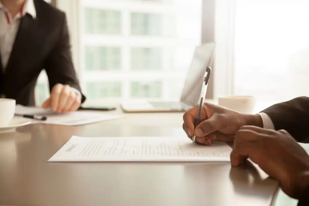 Qu'est-ce que la force obligatoire du contrat ?