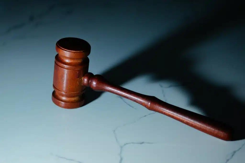 Impact des avancées tech sur le droit pénal : une analyse