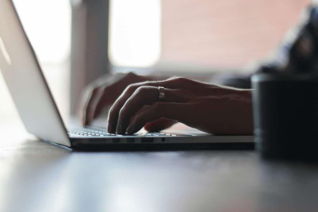 Pourquoi utiliser Internet pour trouver un bon avocat ?